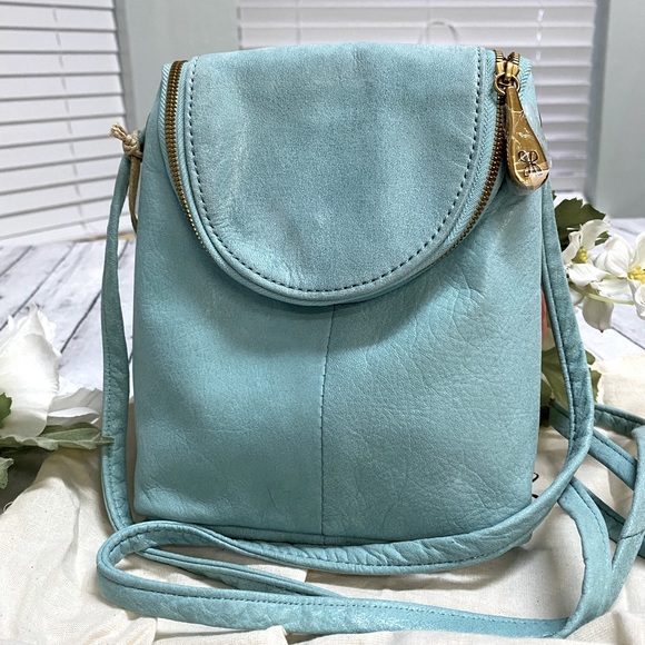 HOBO Handbags - NWT HOBO FERN Crossbody